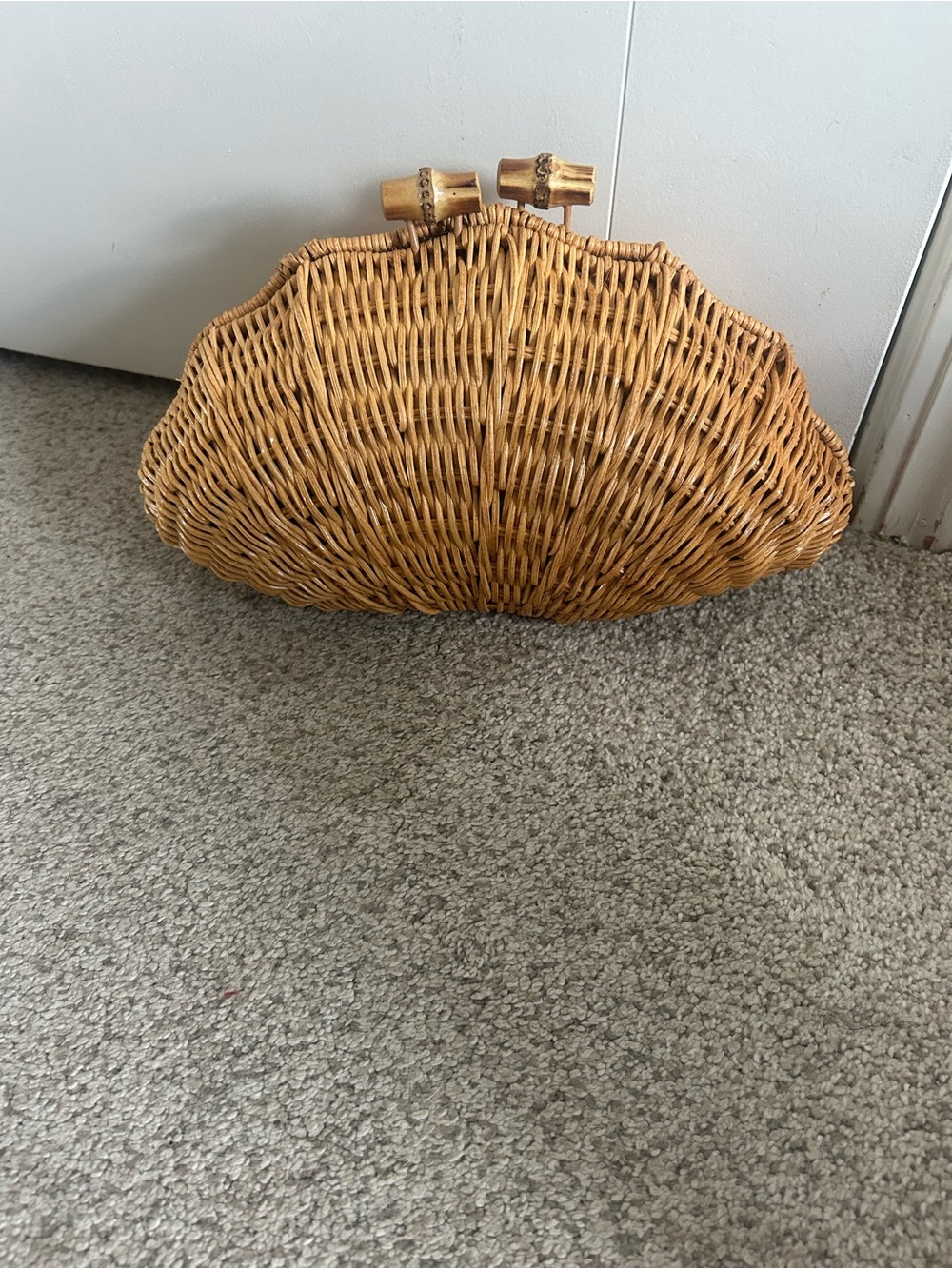 NEW Hand-woven Shell Shaped Rattan Clutch Bag Summer Straw Clutch Purse Beach - Picture 6 of 7